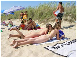 nudism-model-fun